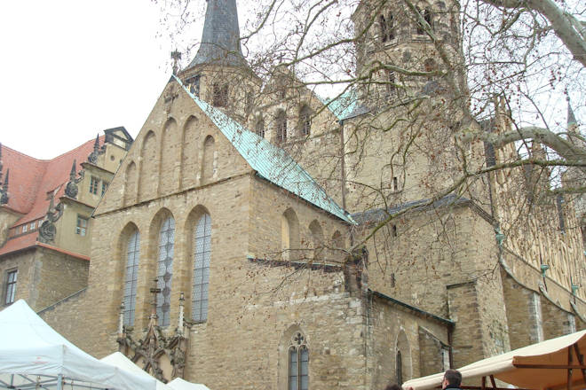 Impressionen vom Töpfer- und Kunsthandwerkermarkt am Dom (Merseburger Rabenmarkt)