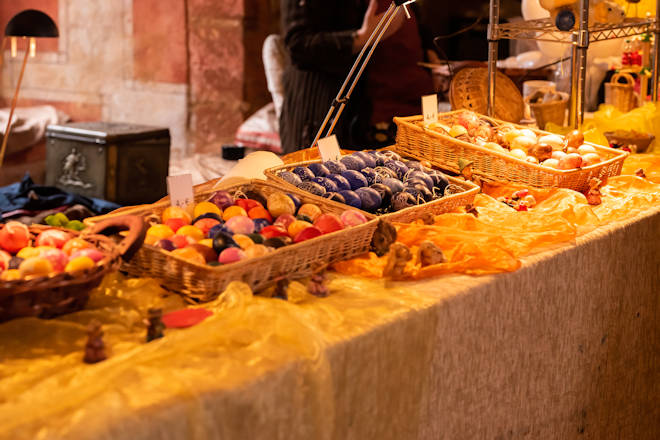 Impressionen vom Historischen Ostermarkt auf der Burg Ronneburg