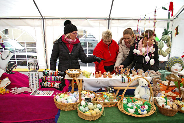 Impressionen vom Internationalen Ostermarkt in Wiesbaden-Bierstadt