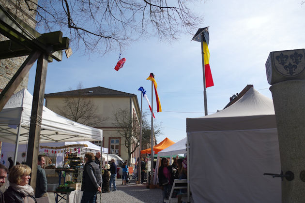 Impressionen vom Internationalen Ostermarkt in Wiesbaden-Bierstadt