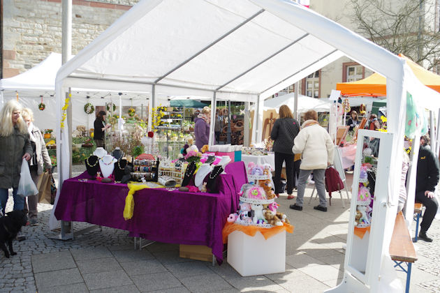 Impressionen vom Internationalen Ostermarkt in Wiesbaden-Bierstadt