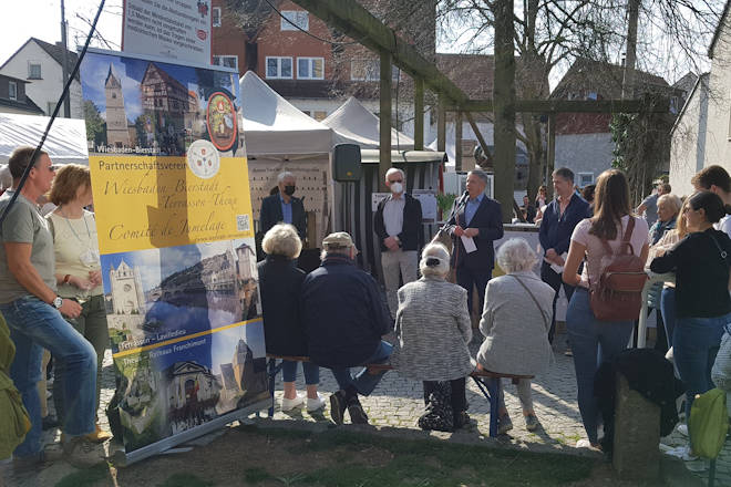 Impressionen vom Internationalen Ostermarkt in Wiesbaden-Bierstadt