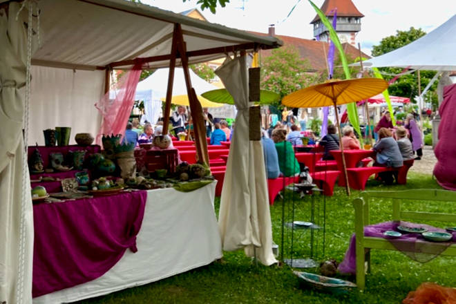 Impressionen vom enzrosen- und Ostermarkt auf Schloss Thurnau