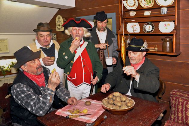 Abern und Harch - die traditionelle Speise der Leineweber.