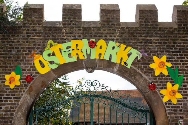 Impressionen vom Ostermarkt auf Burg Satzvey in Mechernich