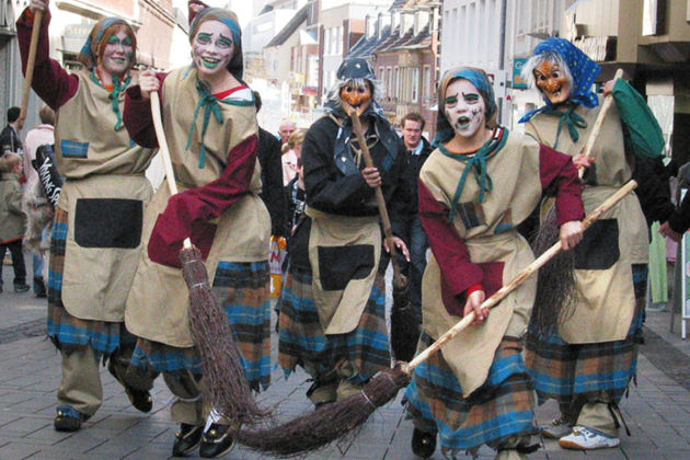 Hexen treiben auch 2015 den Winter in Rheine aus