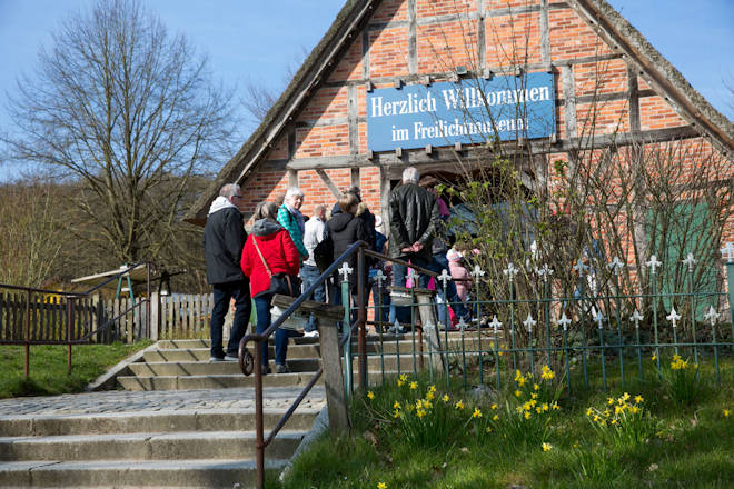 Impressionen von den Schneeglöckchentagen im Freilichtmuseum am Kiekeberg in Rosengarten